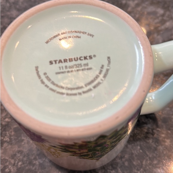 Starbucks, ceramic Christmas tree mug in excellent condition - Picture 2 of 3